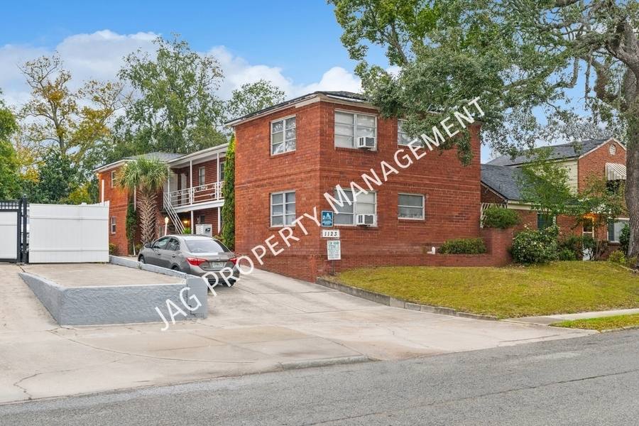 Apartment for rent at 1123 Lasalle St #1, Jacksonville, FL 32207