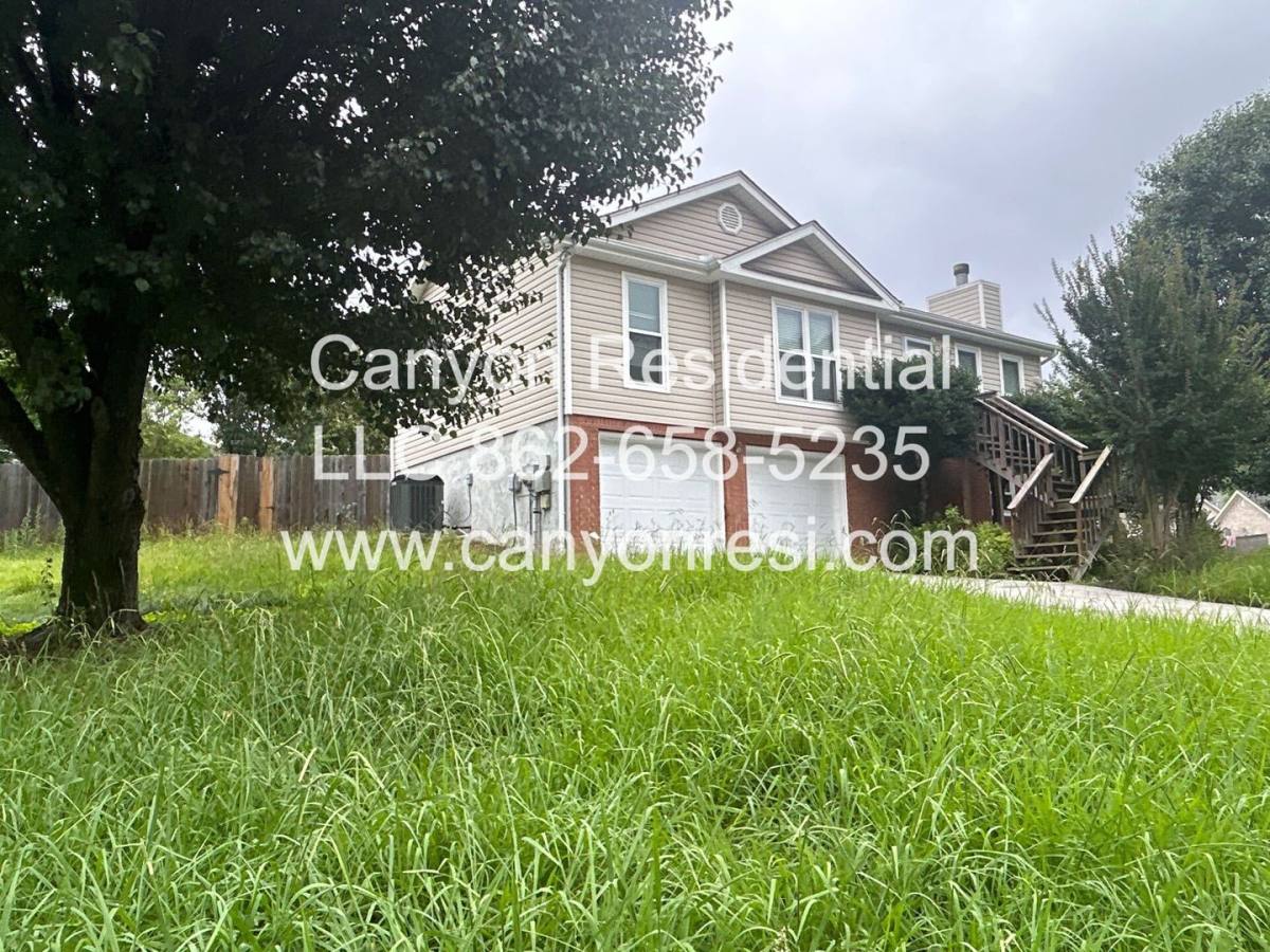 House for rent at 211 Brently Woods Dr, Chattanooga, TN 37421