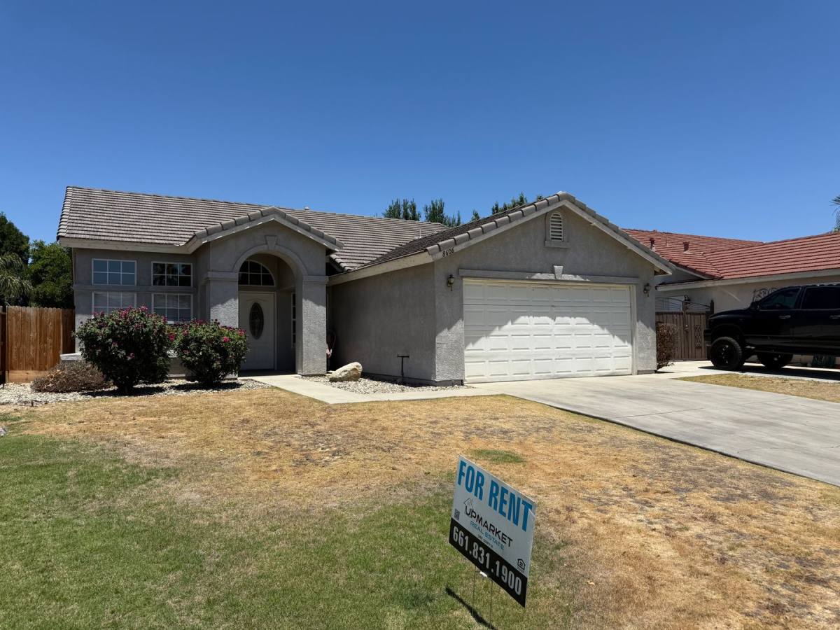 House for rent at 8606 Tekoa Court, Bakersfield, CA 93312