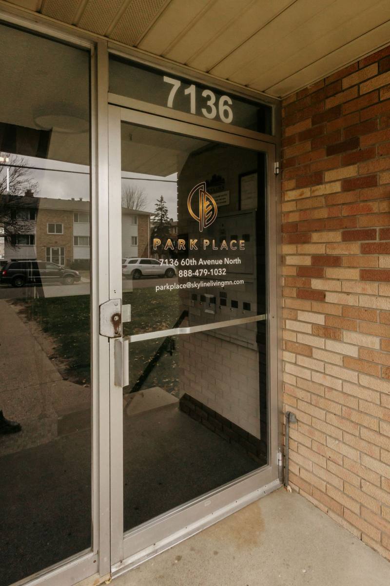 Park Place Off Broadway, 7136 60th Ave N, Minneapolis, MN 55428 - Apartment for Rent - Image 4
