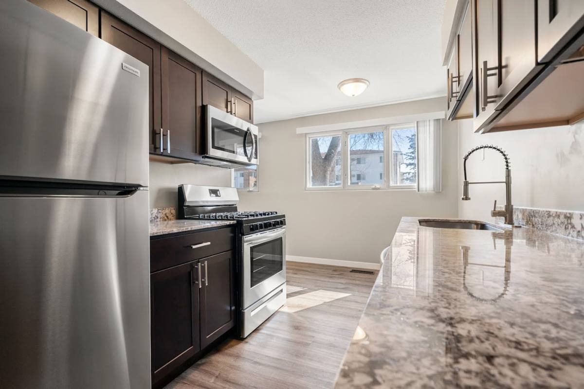 Park Place Off Broadway, 7136 60th Ave N, Minneapolis, MN 55428 - Apartment for Rent - Image 5