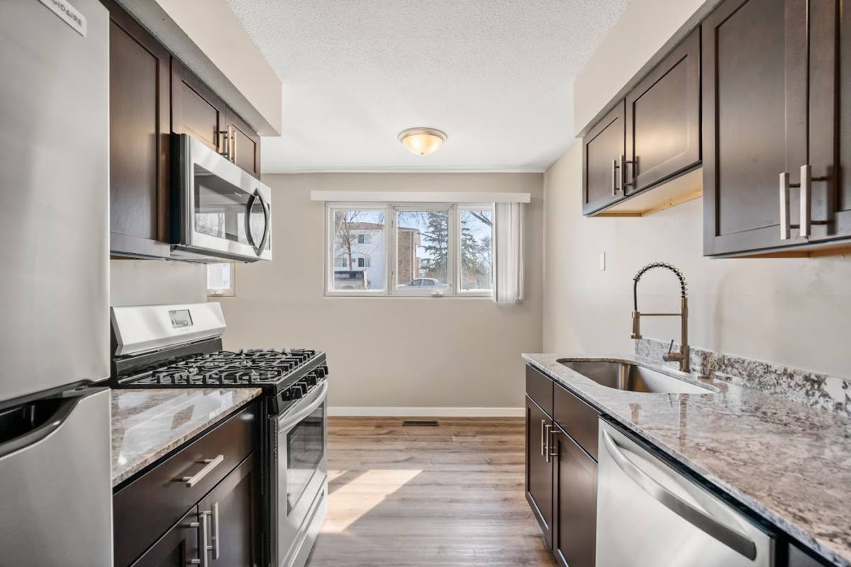 Park Place Off Broadway, 7136 60th Ave N, Minneapolis, MN 55428 - Apartment for Rent - Image 9
