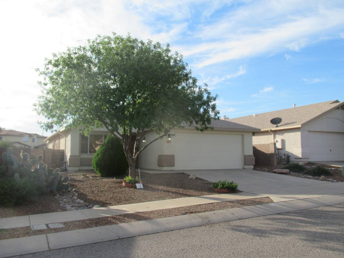 House for rent at 1190 N Falcon Ridge Dr, Tucson, AZ 85745