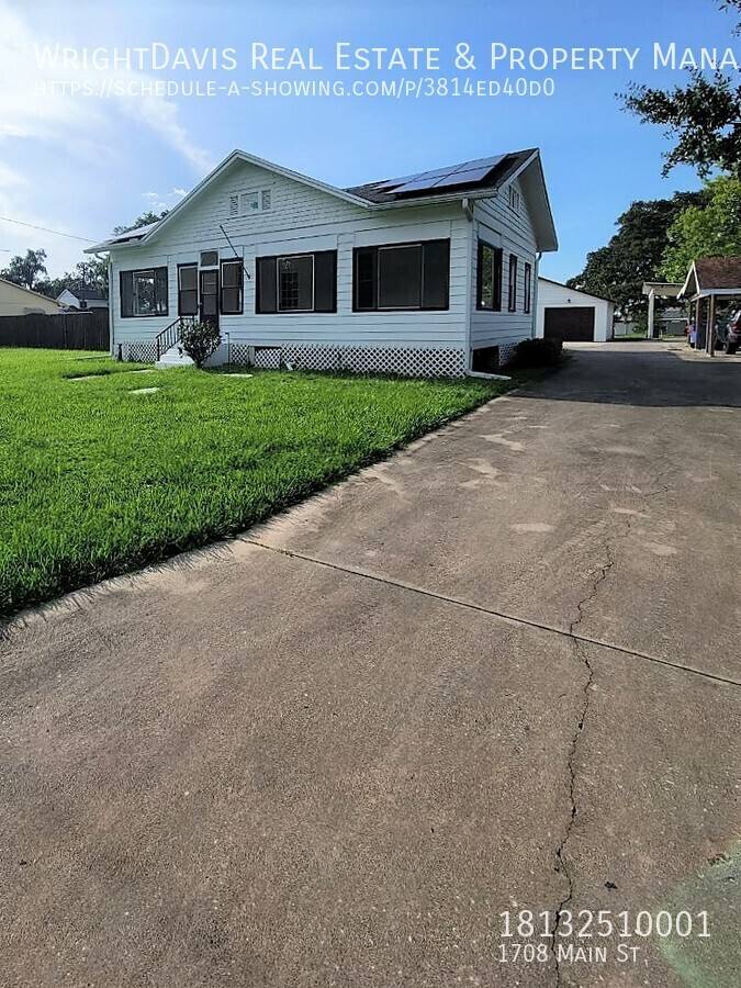 House for rent at 1708 Main St, Valrico, FL 33594