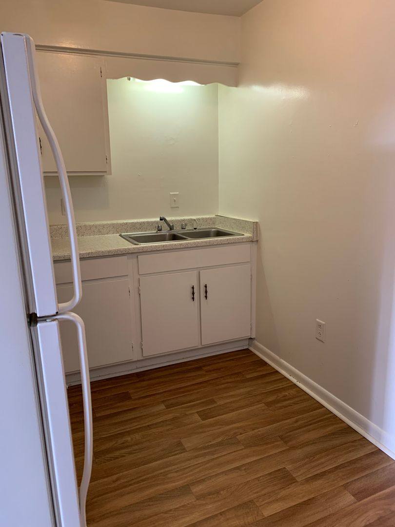 Apartment for rent at 4138 Cresthill Dr, Roanoke, VA 24018