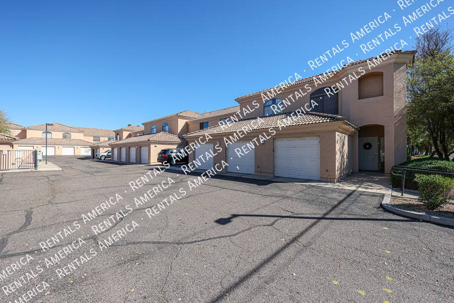 Townhouse for rent at 1426 E Grovers Ave #5, Phoenix, AZ 85022