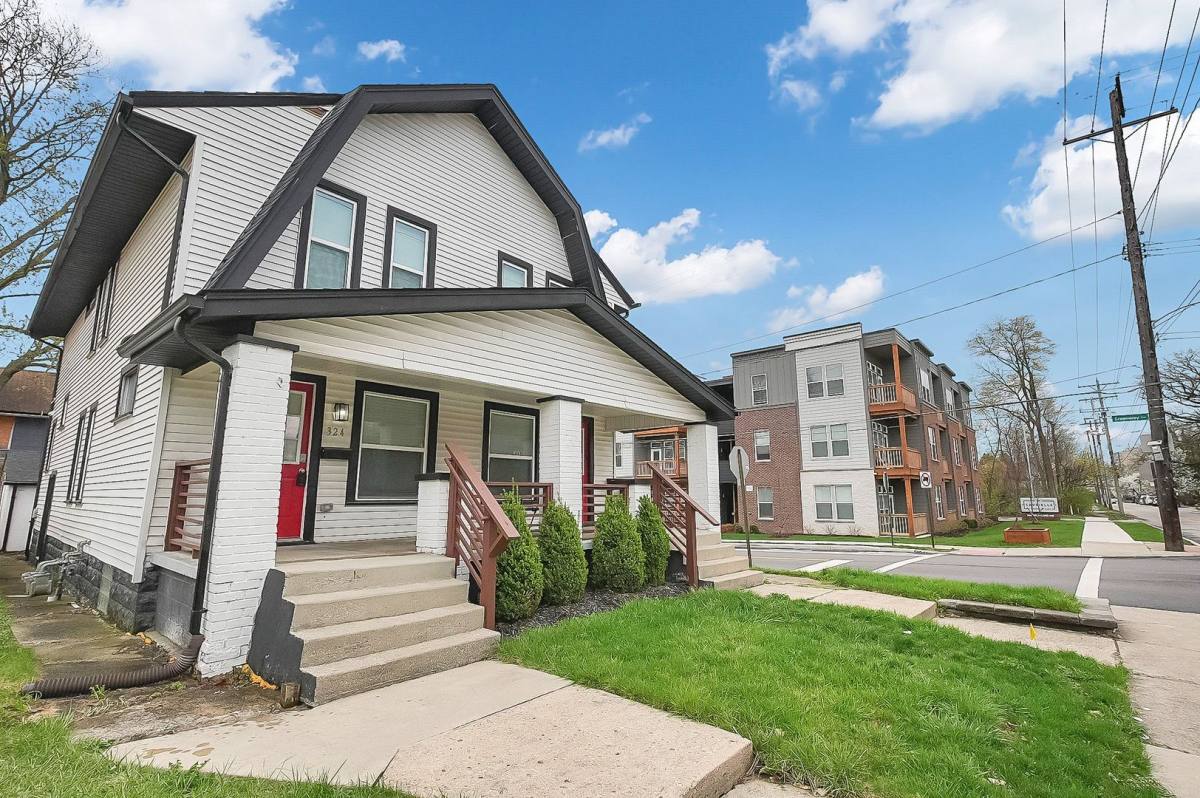 Apartment for rent at 322-324 Woodland Ave, Columbus, OH 43203