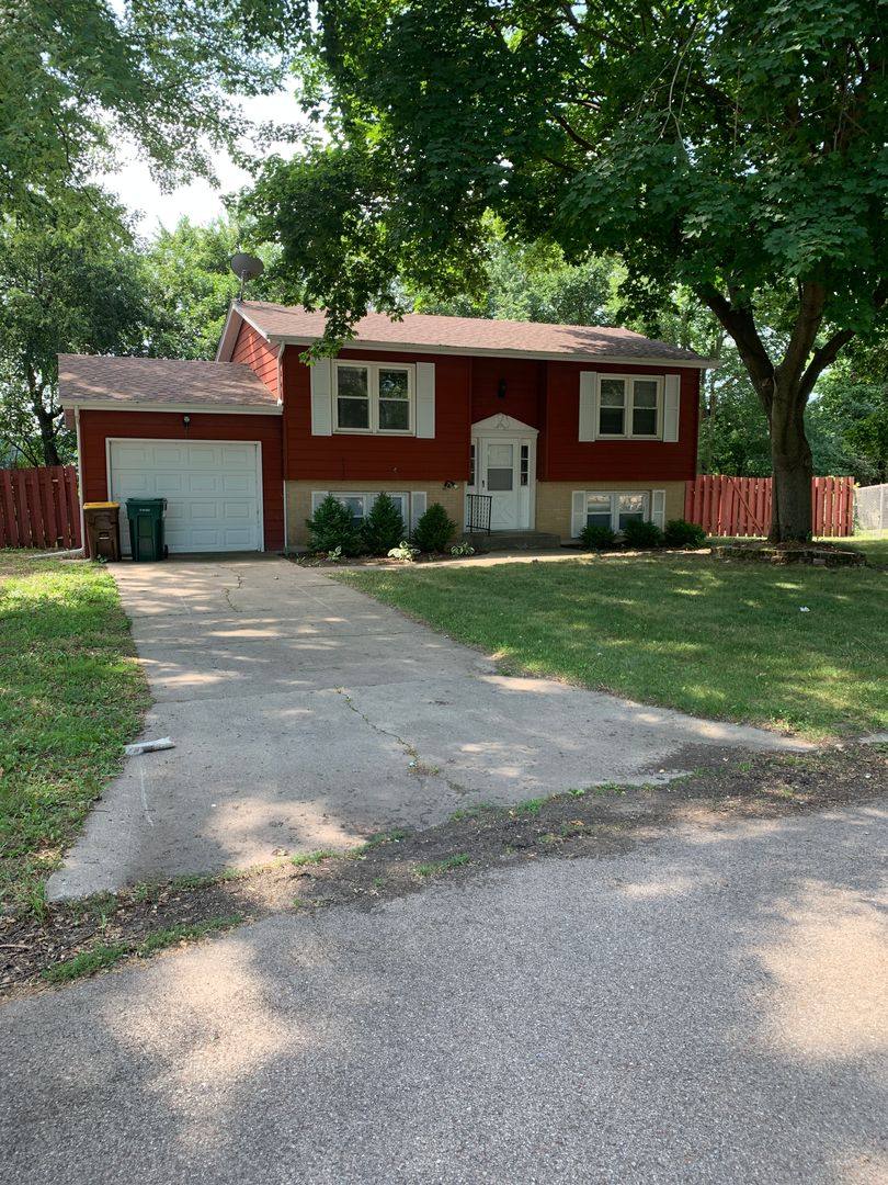 House for rent at 809 Pettit Court, Machesney Park, IL 61115