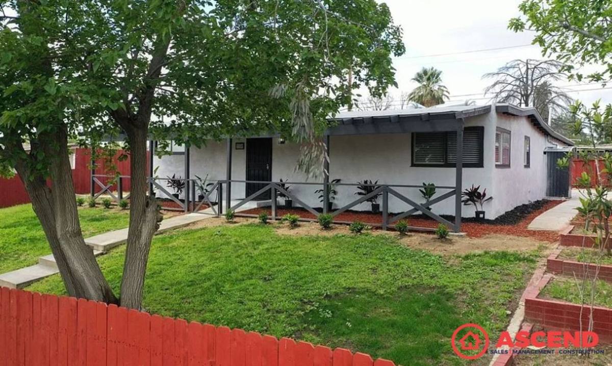 House for rent at 3300 Bucknell St, Bakersfield, CA 93305