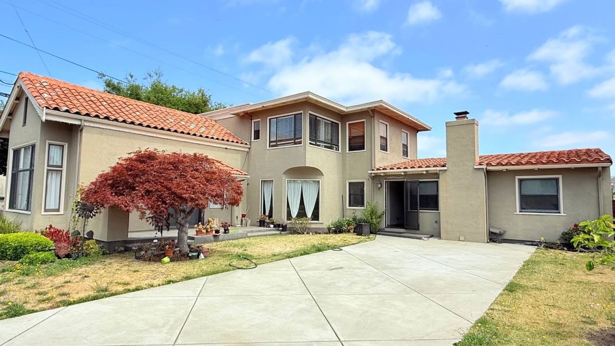 House for rent at 1700 Pearl St, Alameda, CA 94501
