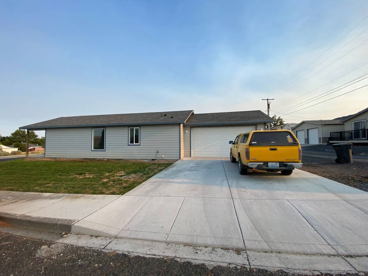 House for rent at 53 Ginkgo St N, Soap Lake, WA 98851
