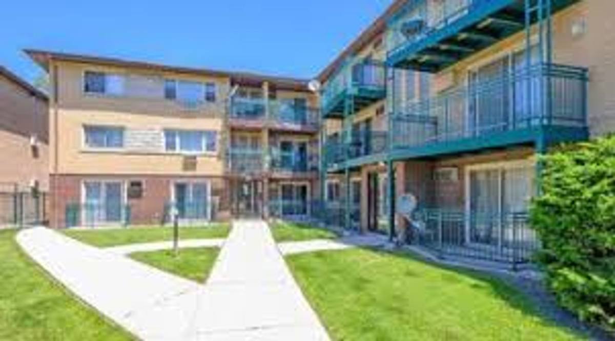 Apartment for rent at 3830-3832 W 63rd St, Chicago, IL 60629