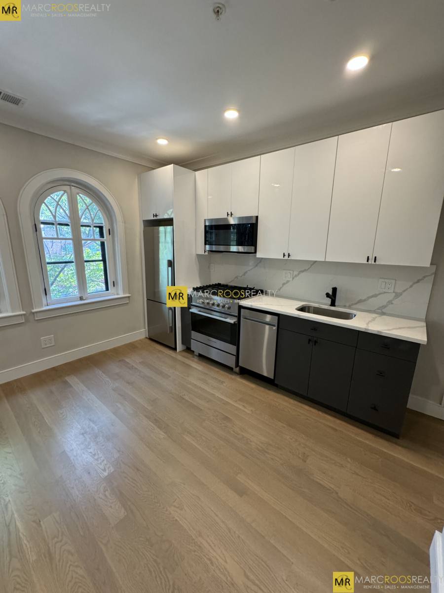 Apartment for rent at 535 Newbury St #6, Boston, MA 02215