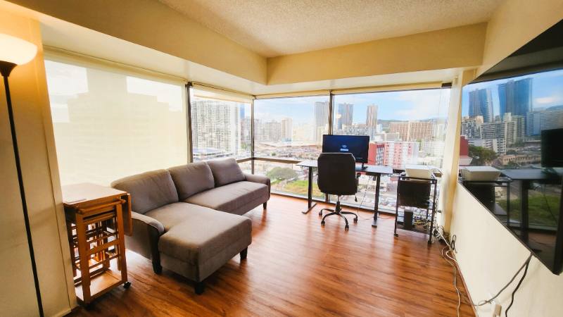 Apartment for rent at 1750 Kalakaua Ave, Honolulu, HI 96826