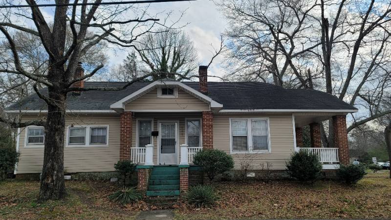 Apartment for rent at 115 Lee St, Shelby, NC 28150