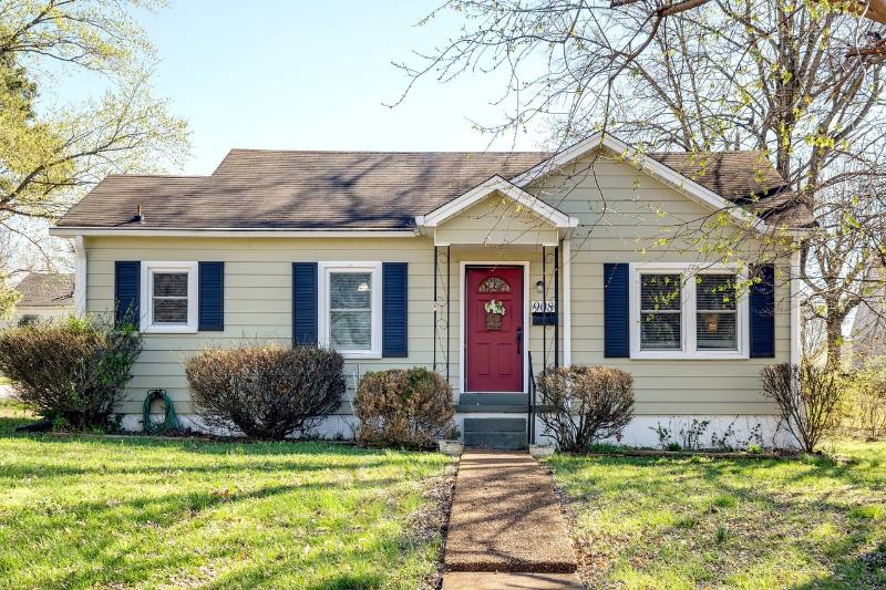 House for rent at 908 Locust St, Columbia, TN 38401