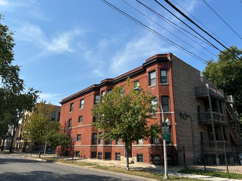 Condo for rent at 1140 E Marquette #2D, Chicago, IL 60637