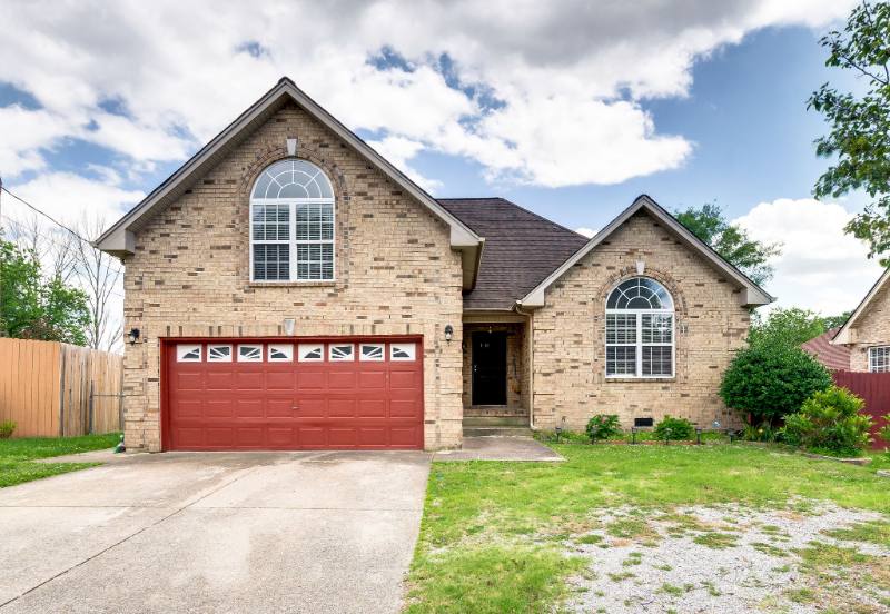 House for rent at 1108 Waverunner Court E, Nashville, TN 37217