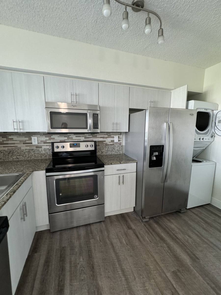 Apartment for rent at 17000 N Bay Rd #801, North Miami Beach, FL 33160