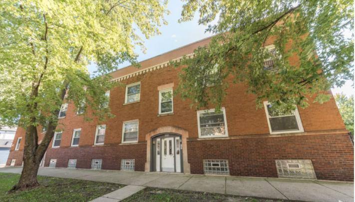 Apartment for rent at 3517 W Grace St #2E, Chicago, IL 60618