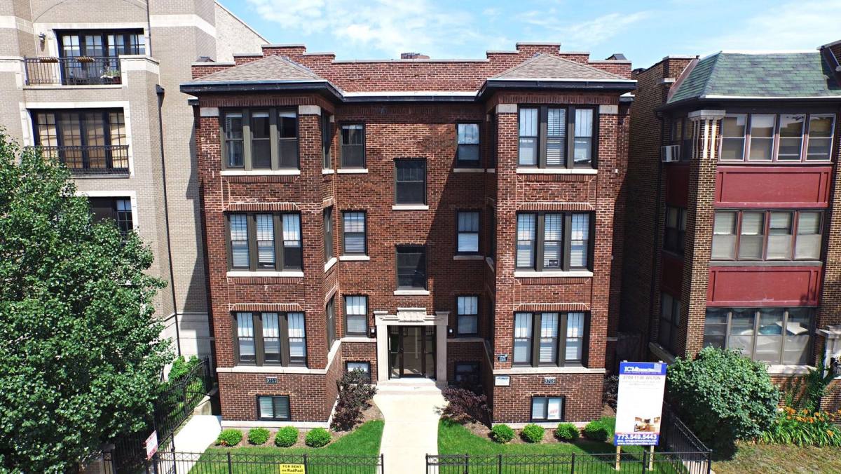 Apartment for rent at 3709 N Wilton Ave #3, Chicago, IL 60613