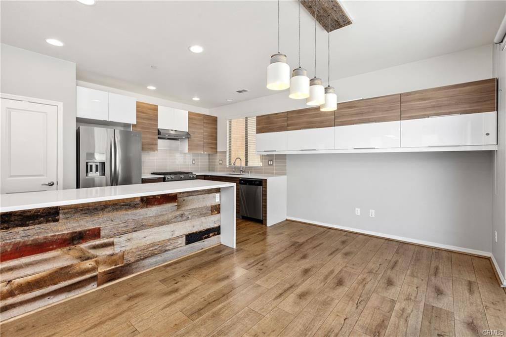 Townhouse for rent at 12016 Fairmont Court, Hawthorne, CA 90250