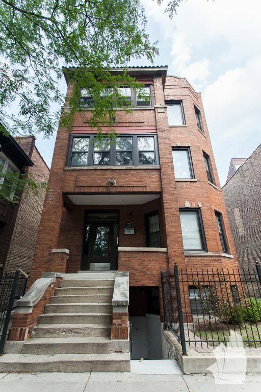 Apartment for rent at 1436 W Addison St #2, Chicago, IL 60613