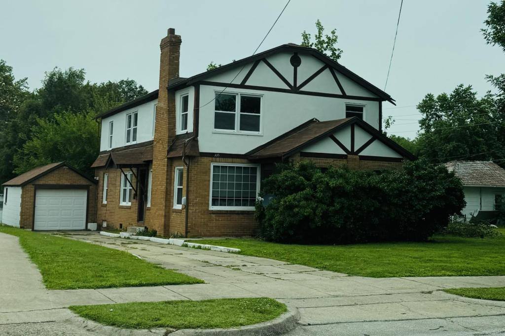 House for rent at 335 N Main St W, Nevada, MO 64772