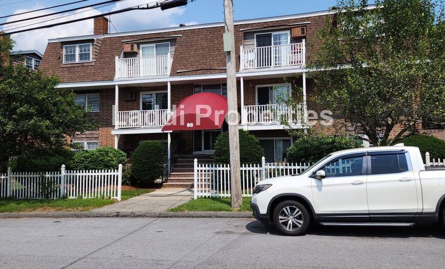 Apartment for rent at 88 Beacon St #1, Lawrence, MA 01843