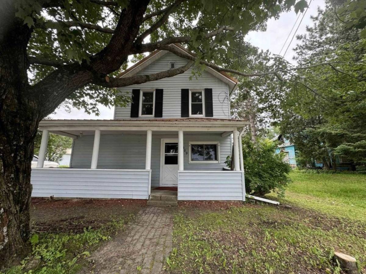 House for rent at 409 Cedar St, Tigerton, WI 54486