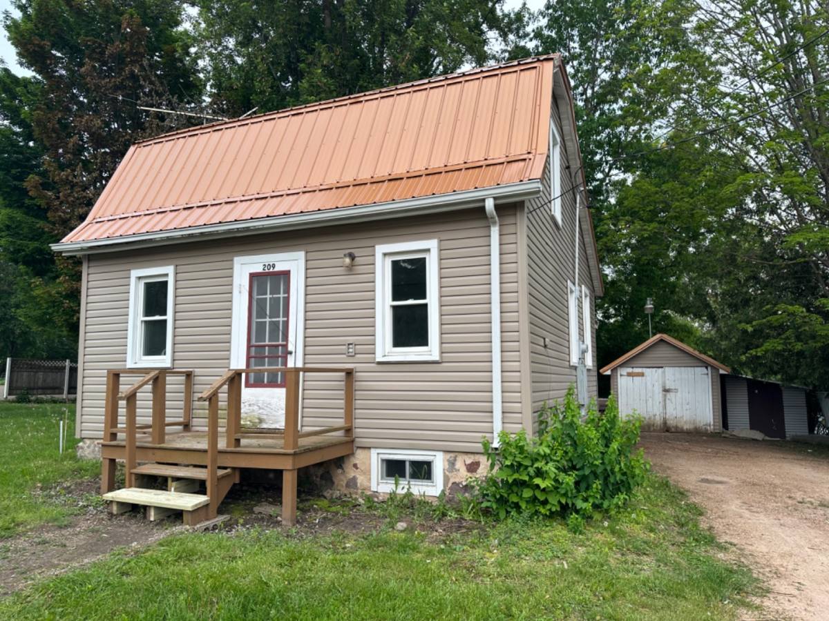 House for rent at 209 Pine St, Tigerton, WI 54486
