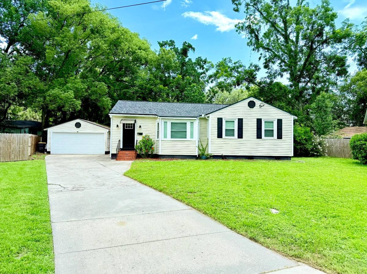 House for rent at 1319 Azalea Dr, Jacksonville, FL 32205