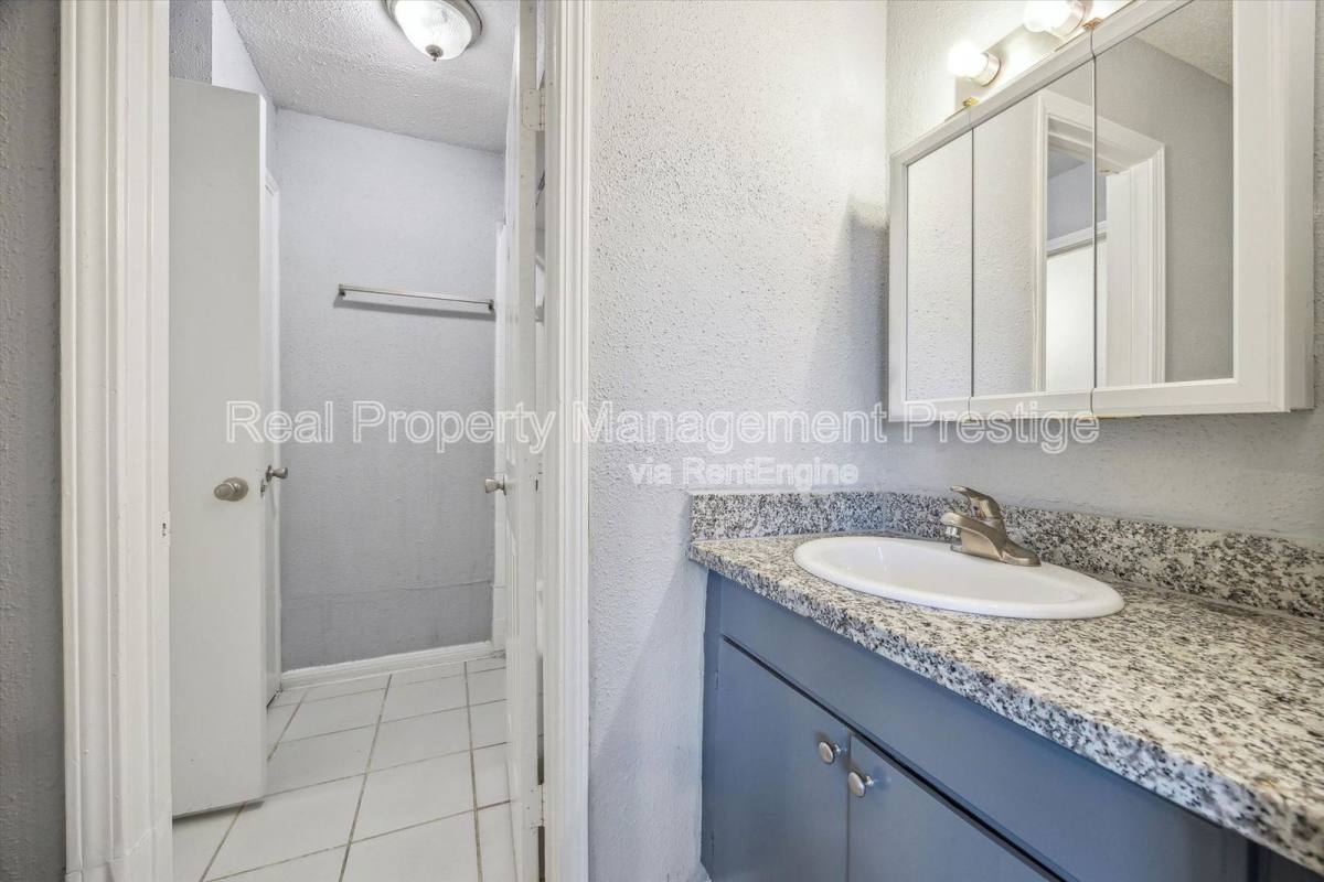 Condo for rent at 3115 Falk Court, La Porte, TX 77571