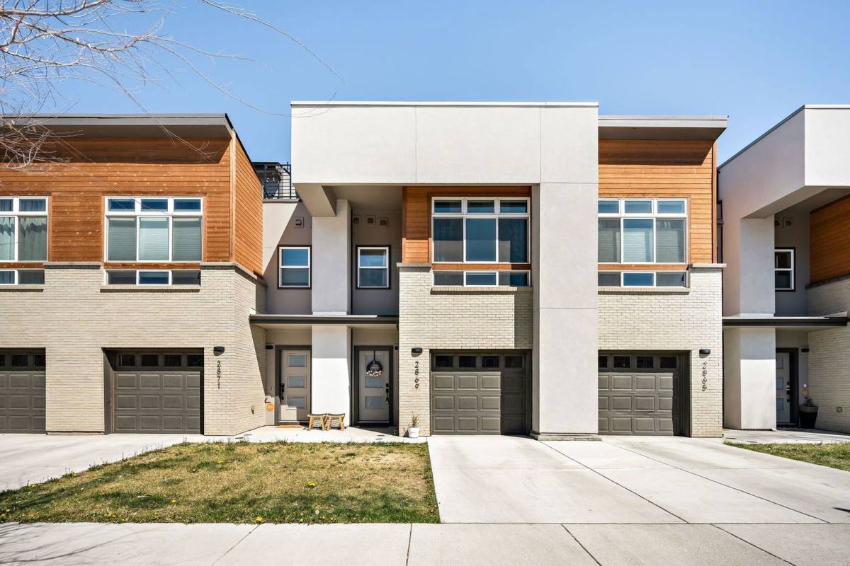 Townhouse for rent at 2869 W Parkside Place, Denver, CO 80221
