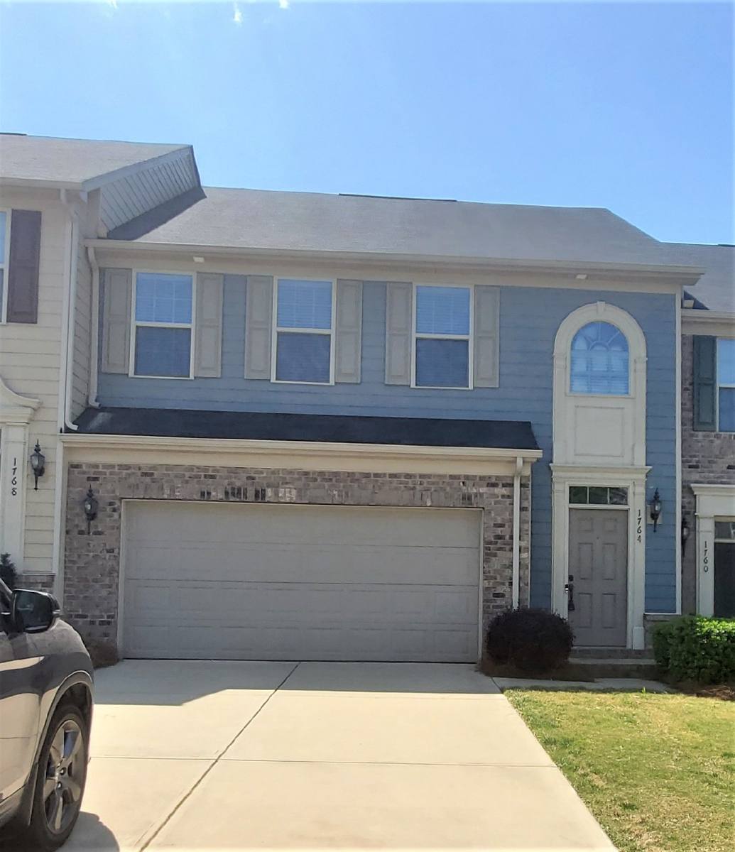 House for rent at 1764 Evergreen Dr, Charlotte, NC 28208