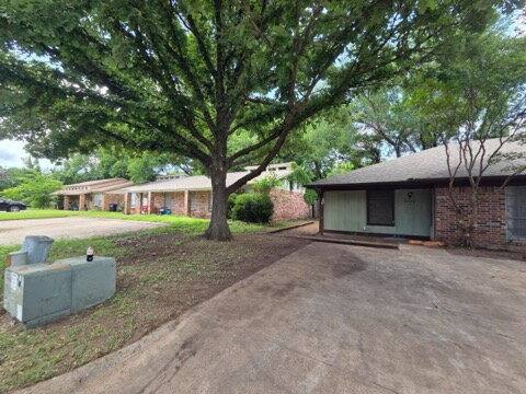 Townhouse for rent at 1012 Lynn St #A, Weatherford, TX 76086