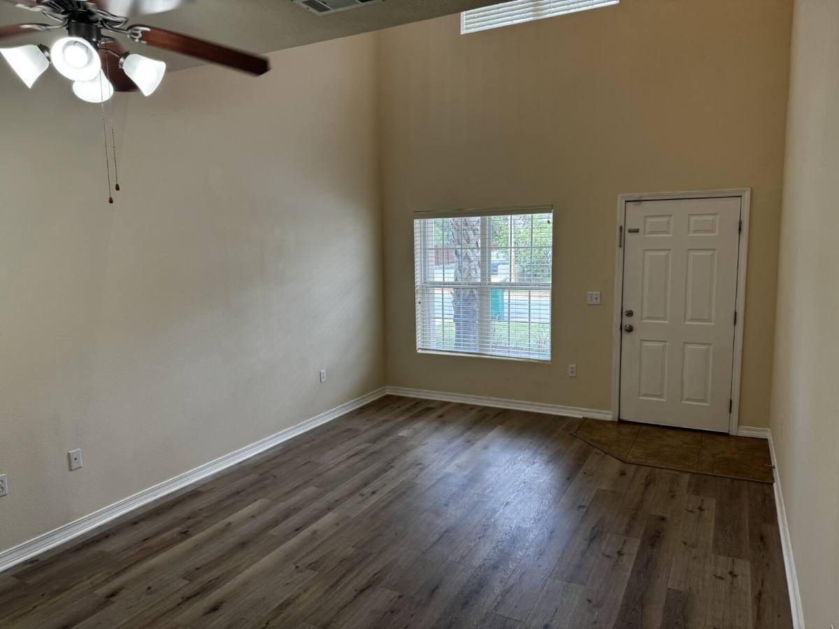 Townhouse for rent at 1512 Bentley Circle, Fort Walton Beach, FL 32547