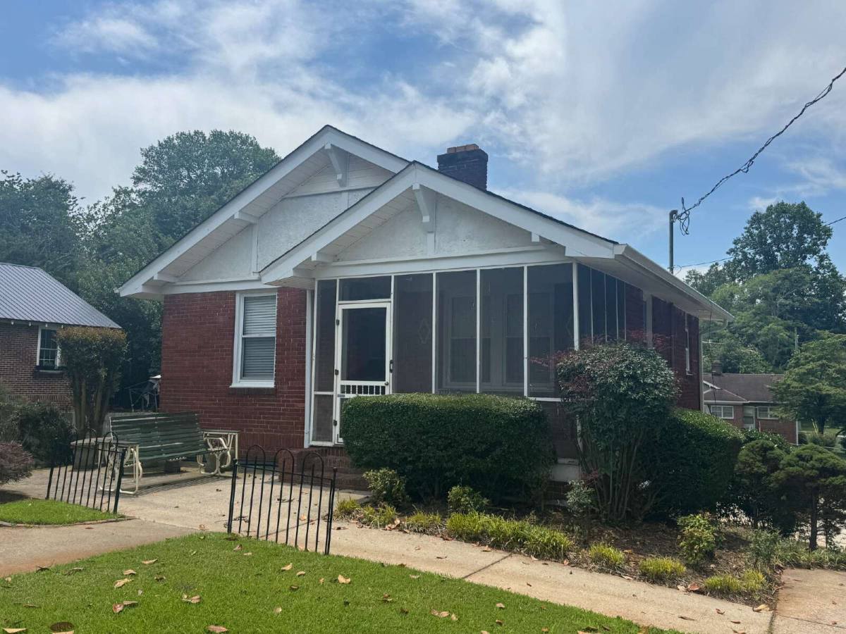 Apartment for rent at 2 H Ave #B, Gainesville, GA 30504