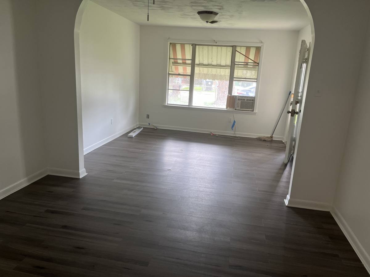 Townhouse for rent at 1016 Leboeuf St, New Orleans, LA 70114