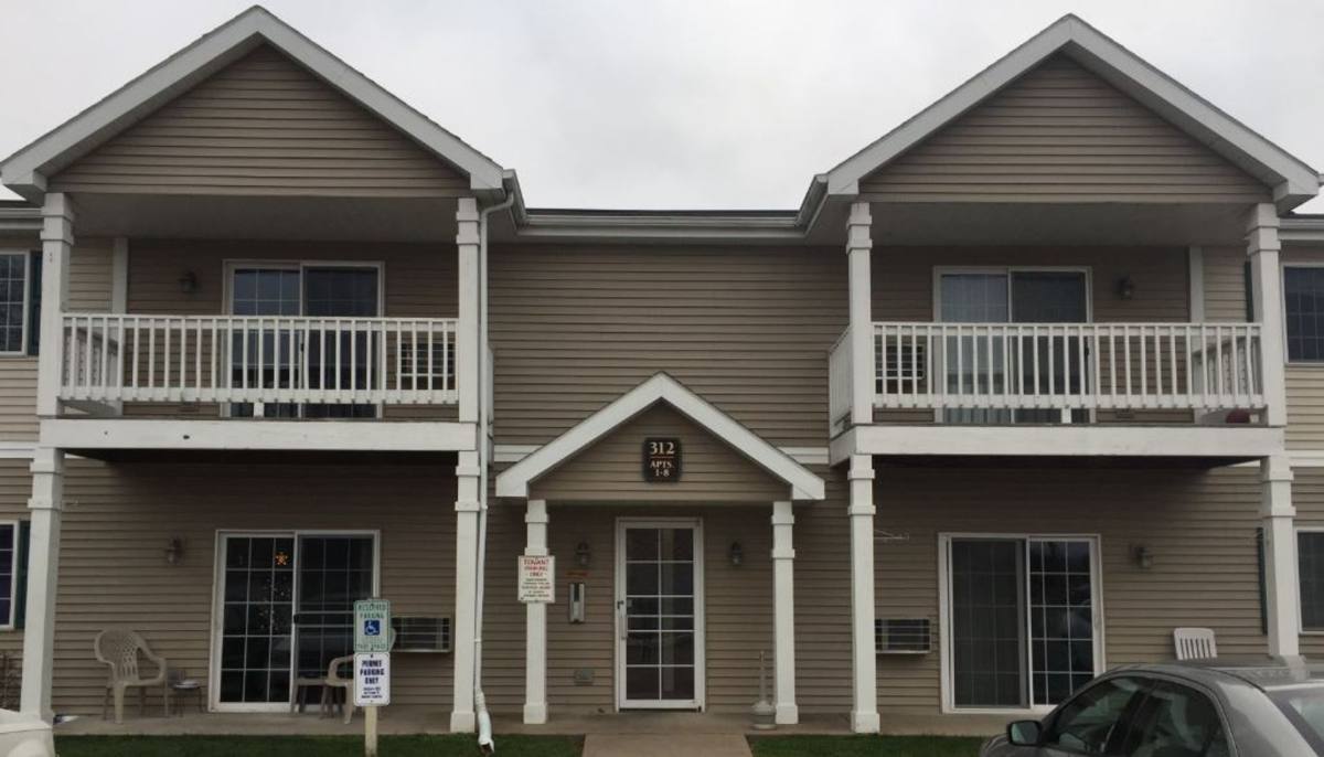 Apartment for rent at Pheasant Run - Waupaca, 312-314 S Western Ave, Waupaca, WI 54981