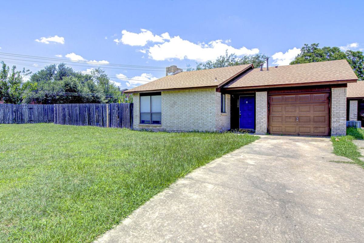 Apartment for rent at 1200 Westcott Dr, Round Rock, TX 78664