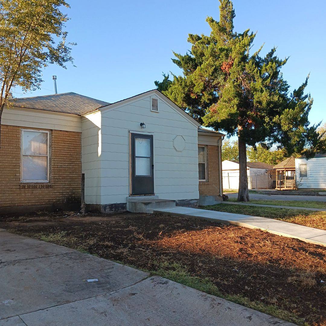 Apartment for rent at 1405 SW 12th, Amarillo, TX 79102