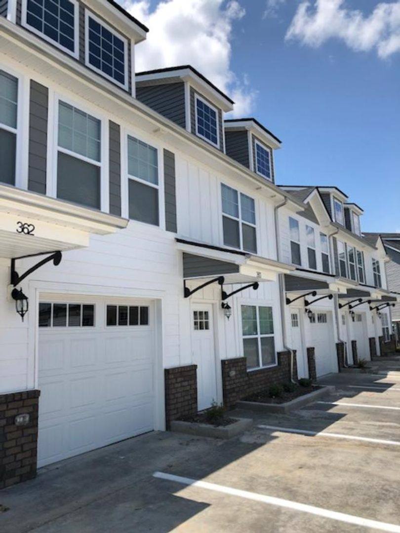 Apartment for rent at 346 Landrum Place, Clarksville, TN 37043
