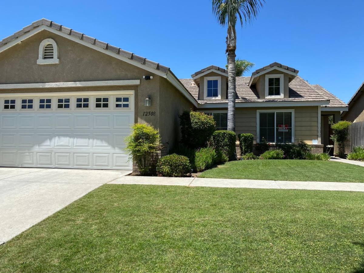 House for rent at 12508 Stonington, Bakersfield, CA 93312