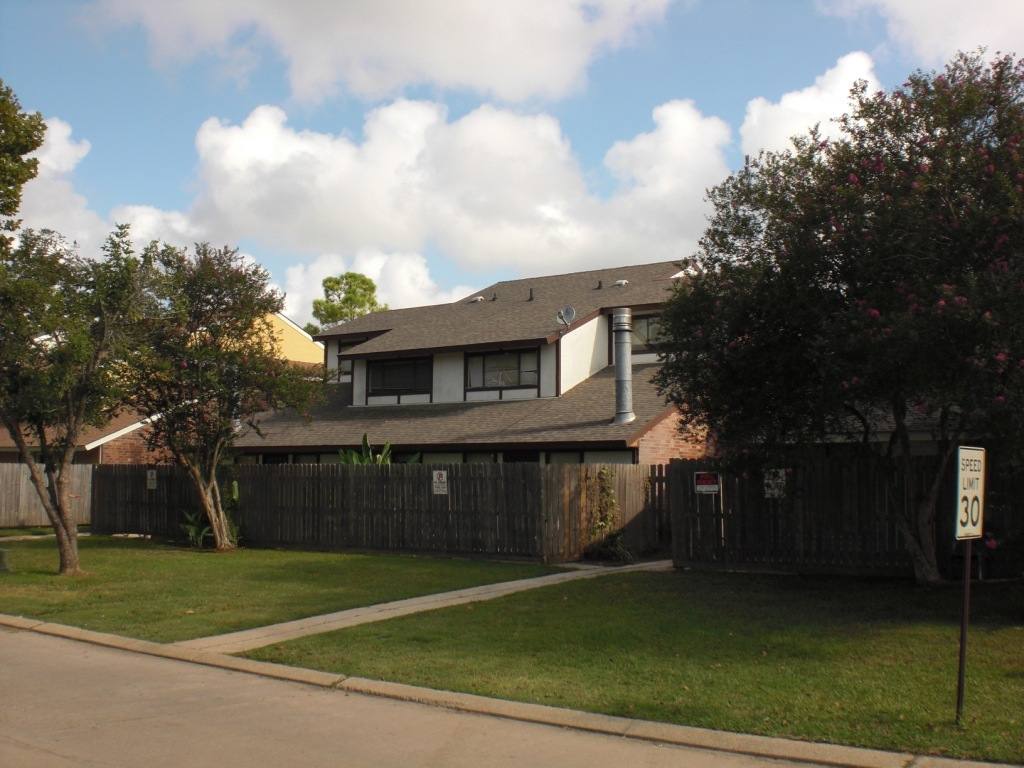 Townhouse for rent at 8224-D Governor Dr, Baton Rouge, LA 70820