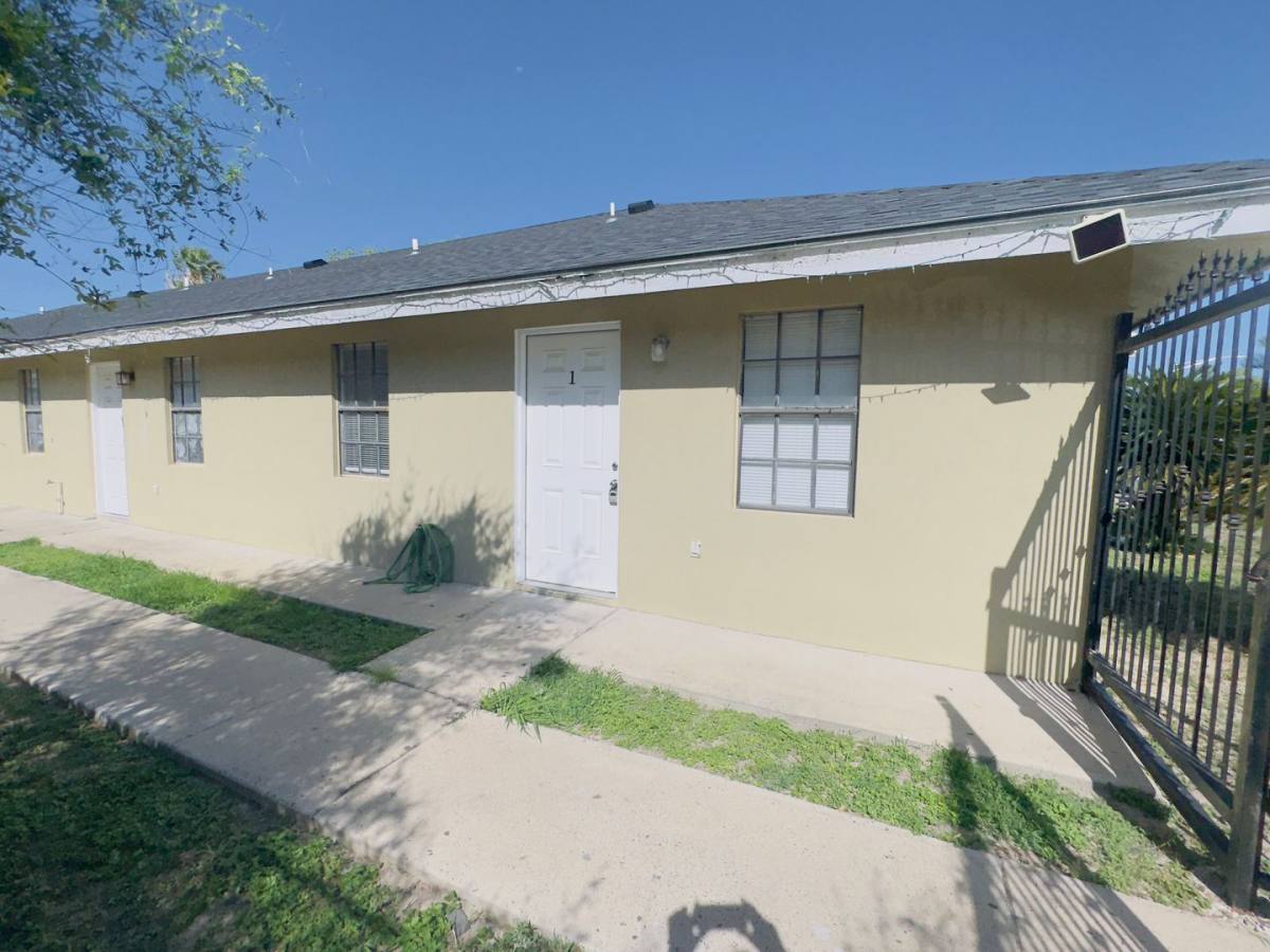 Apartment for rent at 825 W First St, Mission, TX 78572