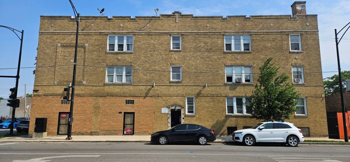 Apartment for rent at 3748-3752 W Division, Chicago, IL 60651