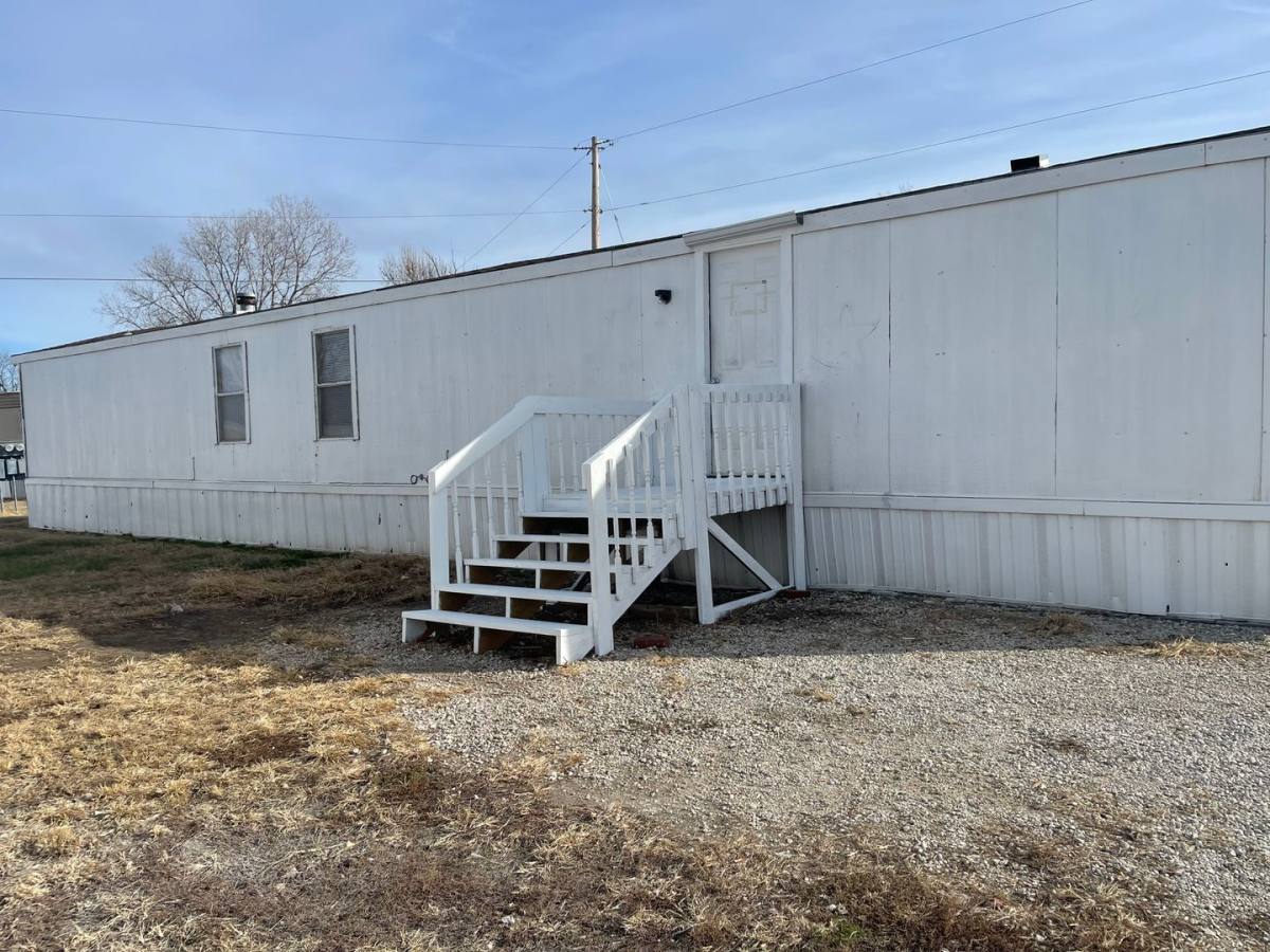 Apartment for rent at 3732 Cr, Independence, KS 67301