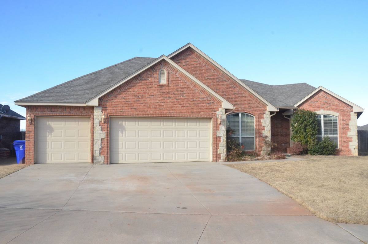 House for rent at 1101 Glen Eagles Court, Norman, OK 73072