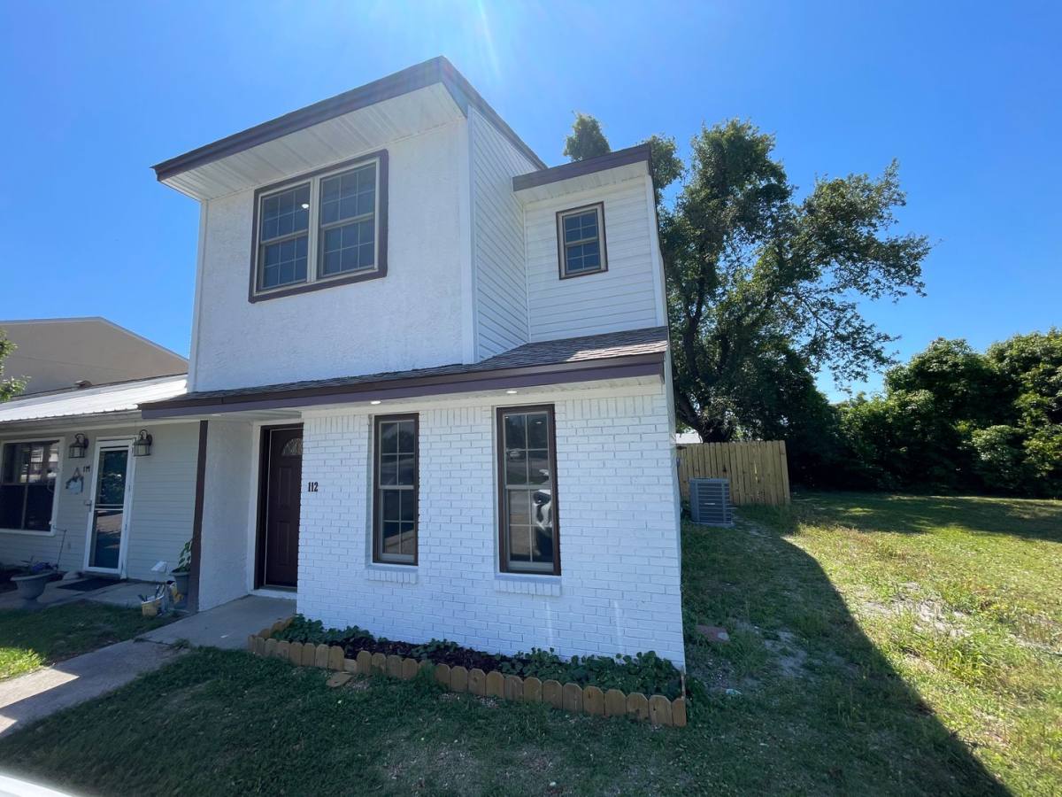 Townhouse for rent at 112 Parker Village Circle, Panama City, FL 32404